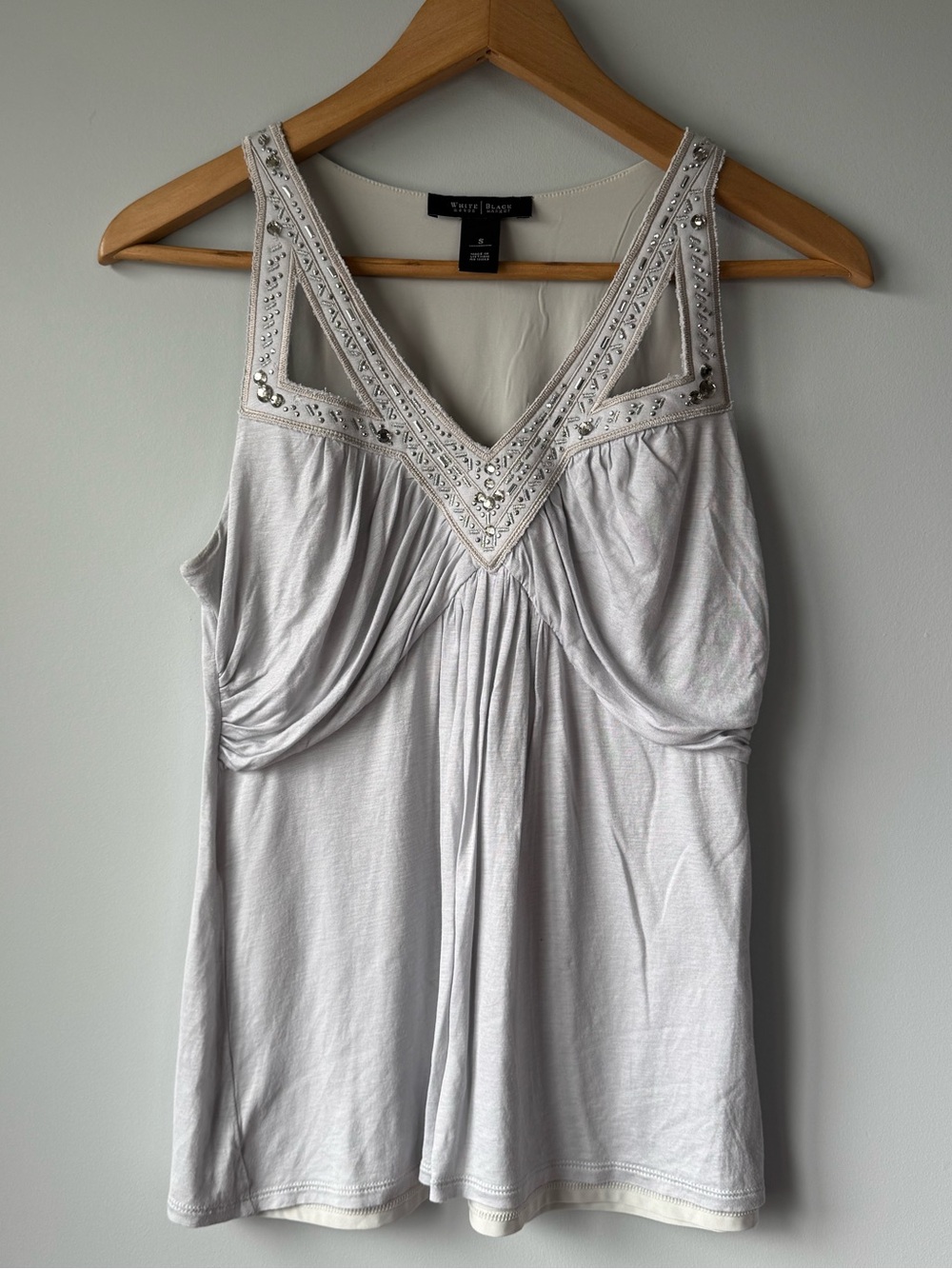 (S) White House Beaded V-Neck Tank Top